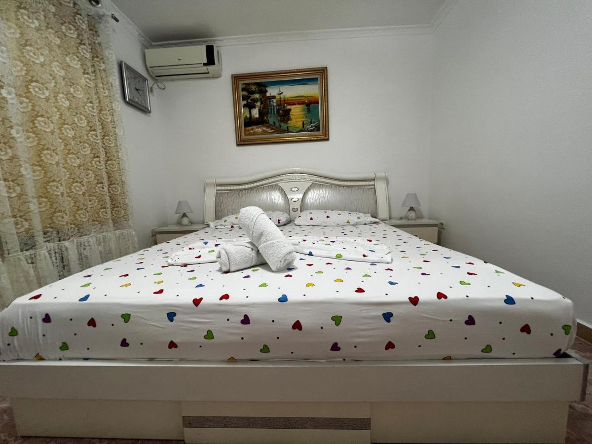 Boulevard Apartment Tirana Bagian luar foto