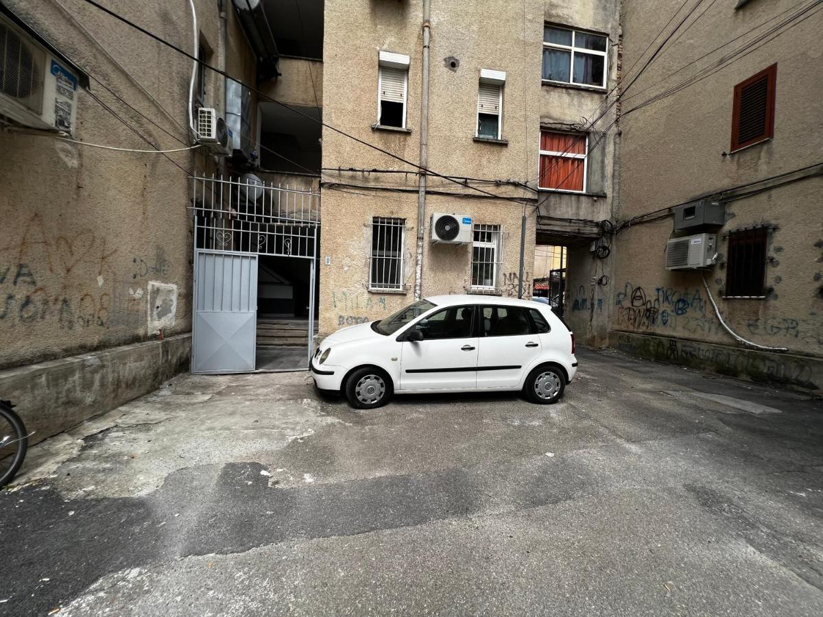 Boulevard Apartment Tirana Bagian luar foto