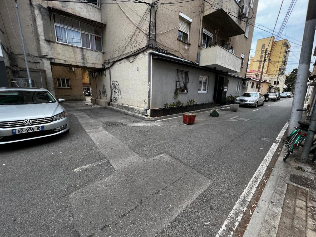 Boulevard Apartment Tirana Bagian luar foto
